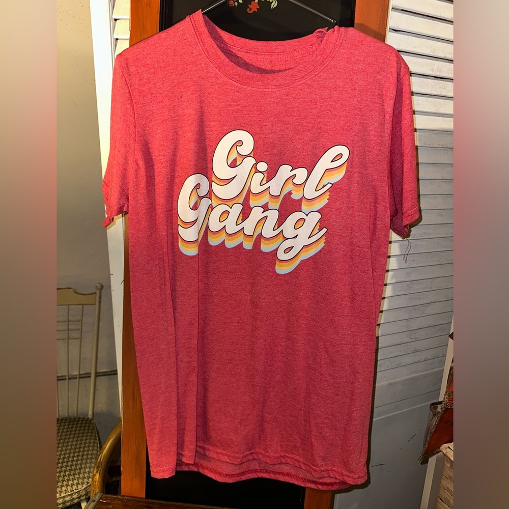 Girl gang graphic tee